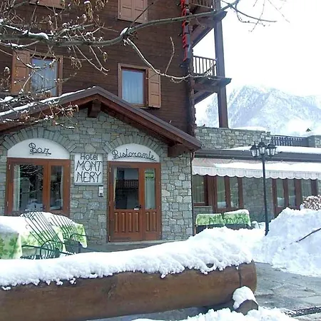 Mont Nery Hotel