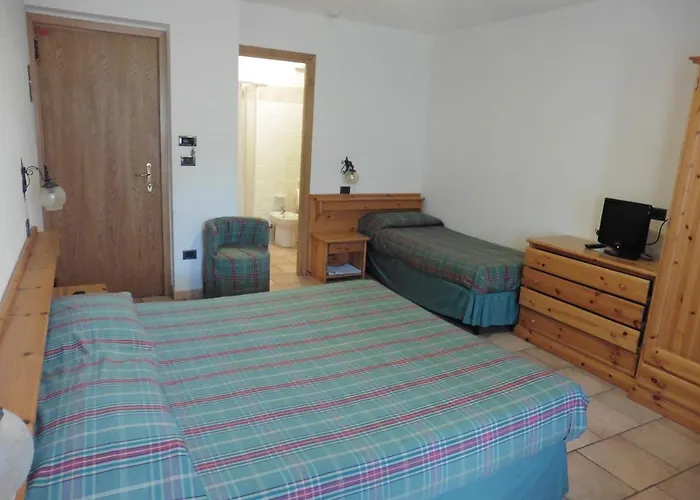 فندق Mont Nery 2*